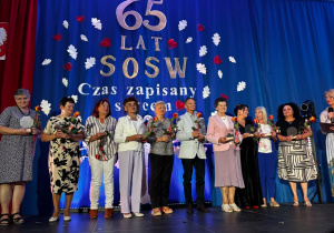Podziękowania dla emerytowanych nauczycieli i pracowników.